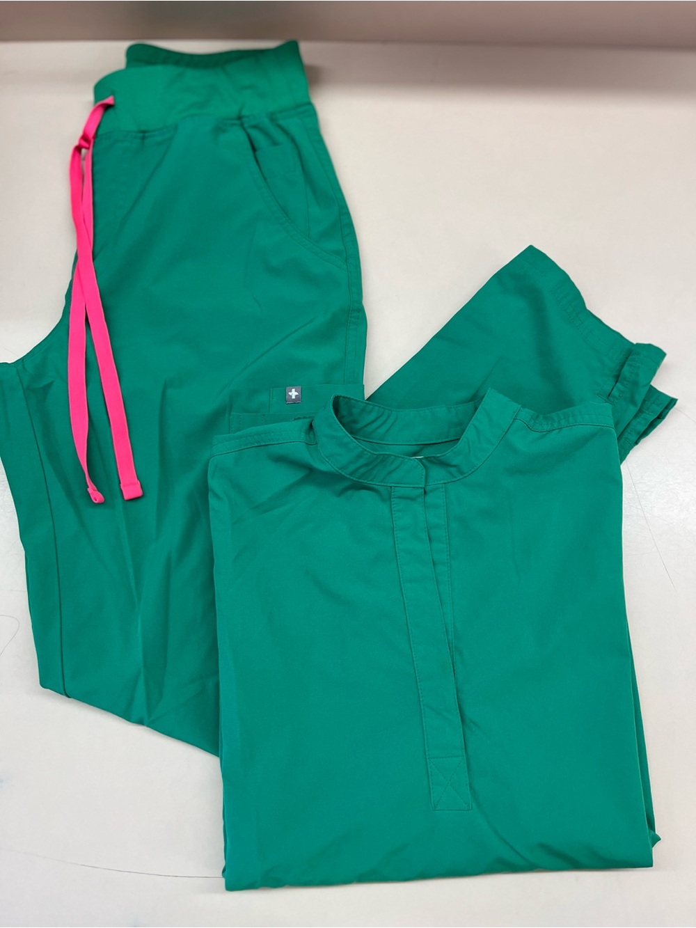 FIGS Scrub Set Safety Green FREEx
